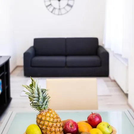 Apartament Lara's